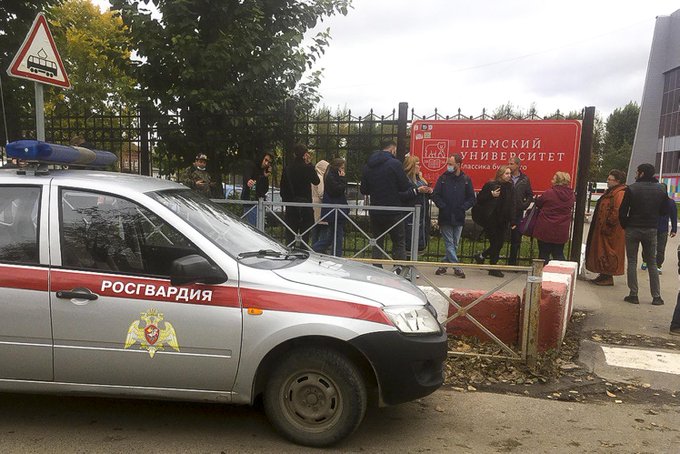 Opt oameni au fost UCIŞI în atacul de la Universitatea din Perm