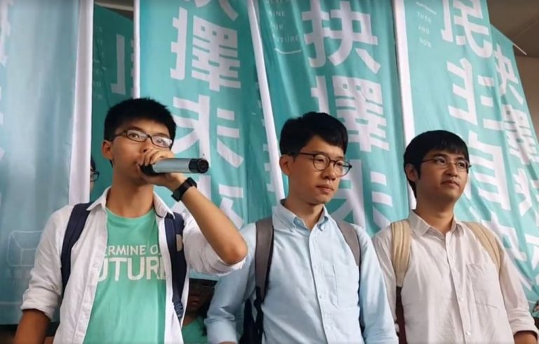 Liderii ‘revoluţiei umbrelor’ din Hong Kong, condamnaţi la ani grei de închisoare