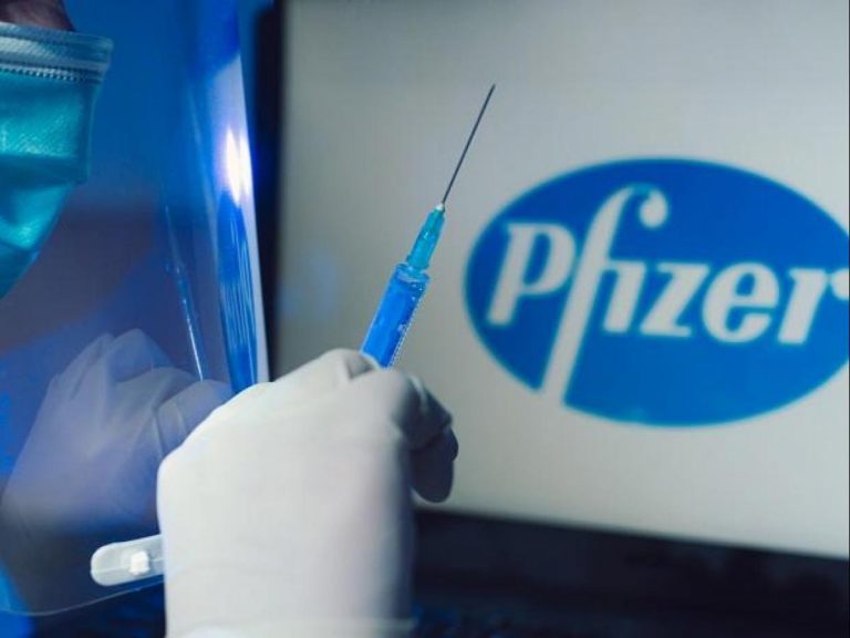 Pfizer pregăteşte un vaccin multi-variantă împotriva Covid