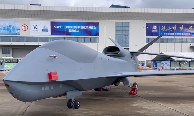 China îşi etalează noul arsenal, de la drone la aeronave pentru război electronic (VIDEO)