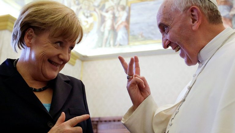 Papa Francisc şi Angela Merkel au discutat despre schimbările climatice