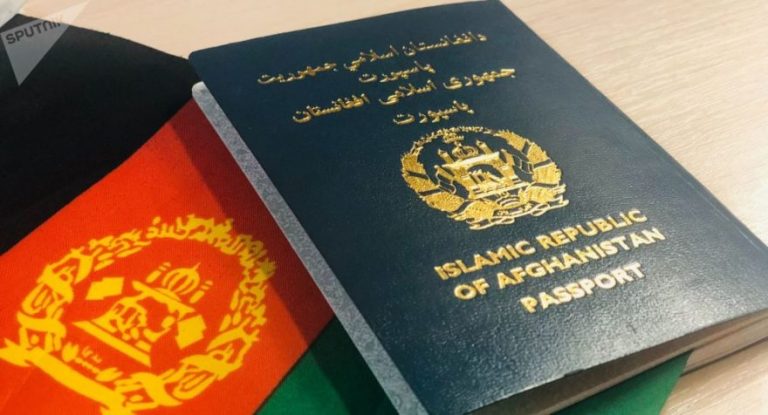 Afganistanul începe să elibereze din nou paşapoarte