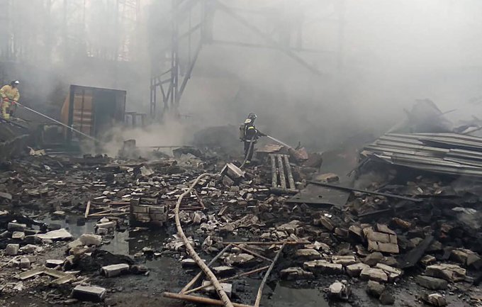 Şapte oameni au murit într-un incendiu produs la o fabrică de praf de puşcă din Rusia