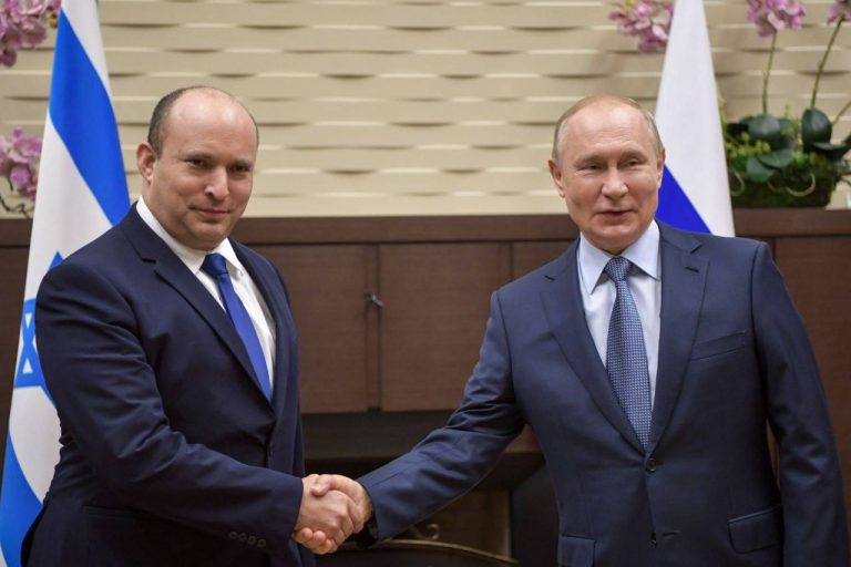 Putin l-a primit pe Naftali Bennett la palatul prezidenţial din Soci: ‘Vrem continuitate în relaţia cu Israelul’