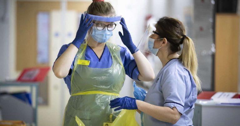 Creşte numărul de infectări în Olanda! Spitalele OPRESC tratamentele de chimioterapie şi transplanturile de organe