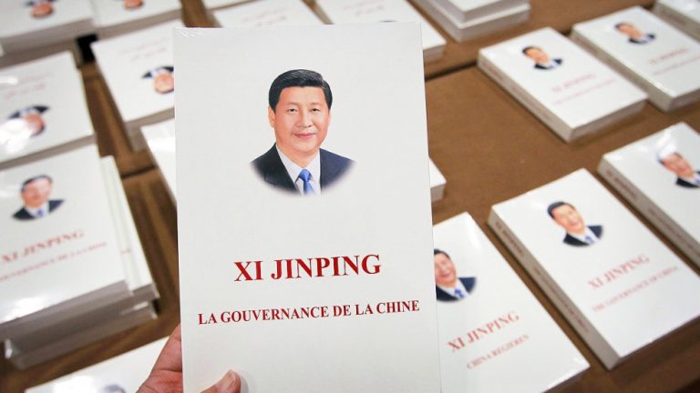 ‘BIBLIA’ comuniştilor chinezi va fi publicată şi în România