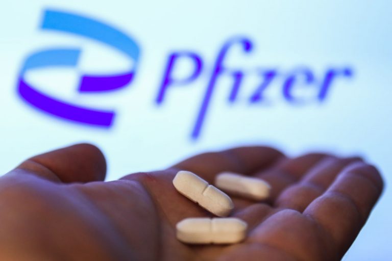 Americanii plătesc peste 5 miliarde de dolari pentru pastila anti-COVID făcută de Pfizer