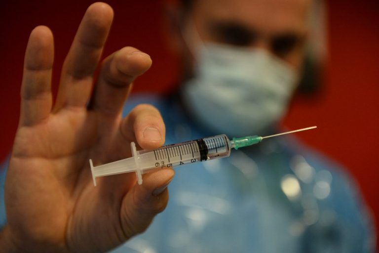 OMS face noi recomandări pentru vaccinarea anti-Covid