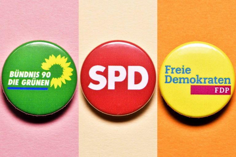 SPD, FDP şi Verzii germani prezintă acordul de coaliţie
