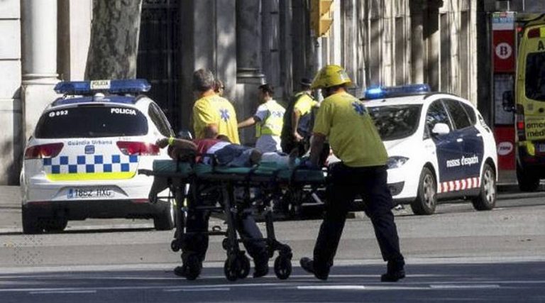 Un ROMÂN s-ar afla printre victimele atentatului din Barcelona