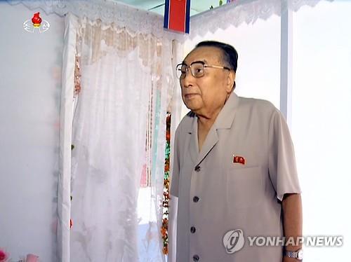 Doliu în Coreea de Nord! A murit fratele lui Kim Ir Sen