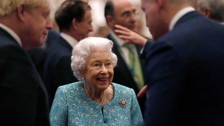 Regina Elisabeta a II-a: Viaţa mea va fi întotdeauna dedicată serviciului public