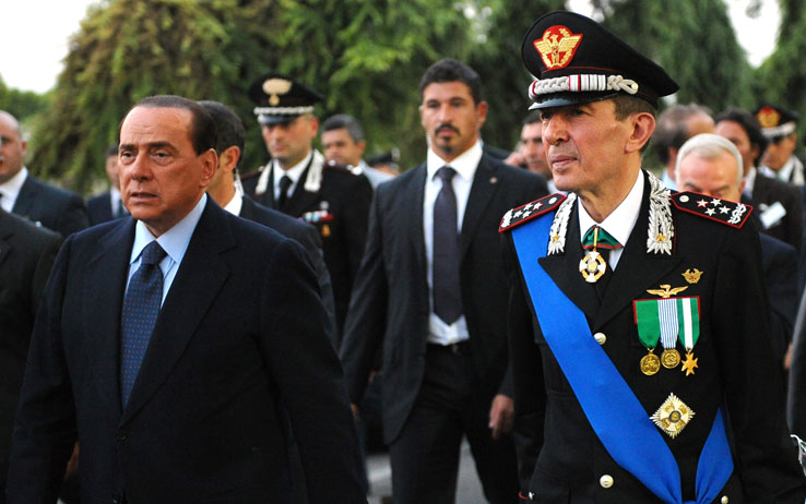 Berlusconi îl vede premier al Italiei pe fostul şel al Carabinierilor