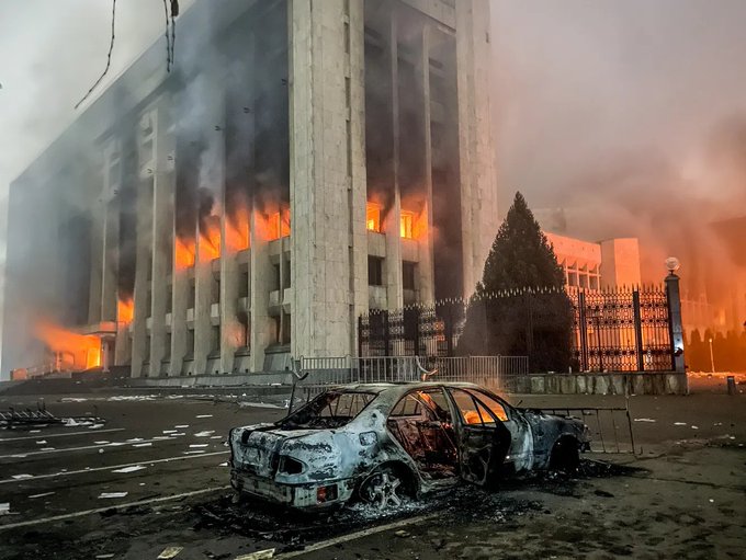 Washingtonul stă cu ochii pe Kazahstan şi îndeamnă autorităţile la ‘reţinere’