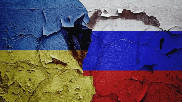 Invazie sau nu, războiul ştirilor false a început deja între Rusia şi Ucraina (AFP)