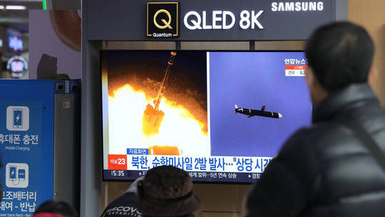 Coreea de Nord a tras două rachete în mare