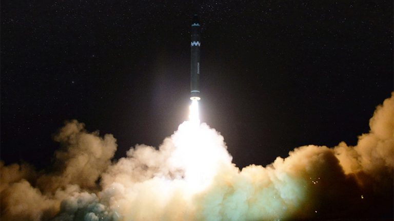 Piloţii unui avion de pasageri au văzut racheta lansată de nord-coreeni