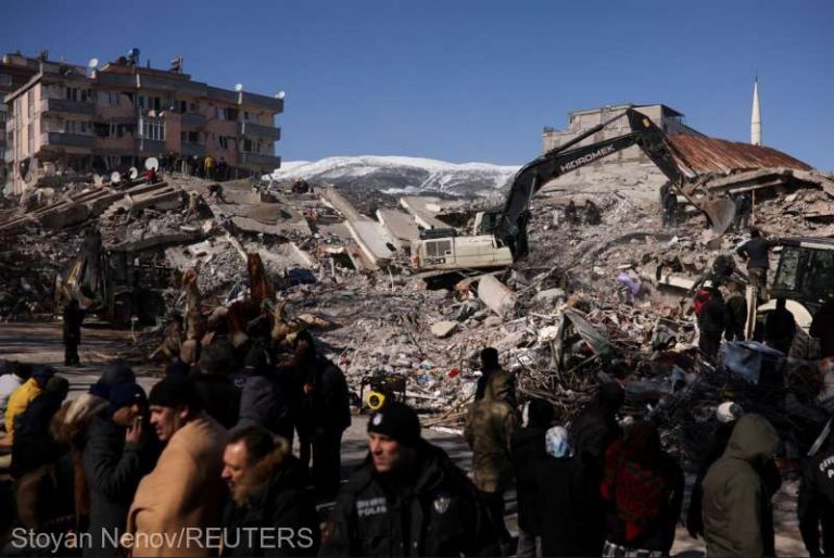 Numărul victimelor după cutremurul din Turcia a ajuns la peste 11.200 de morţi şi creşte de la oră la oră