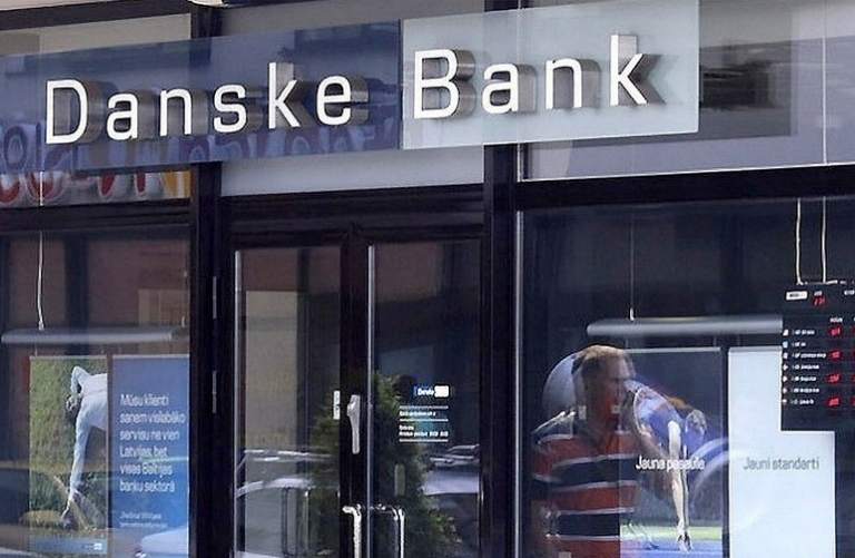 Foşti angajaţi ai filialei din Estonia a Danske Bank, acuzaţi de spălare de bani