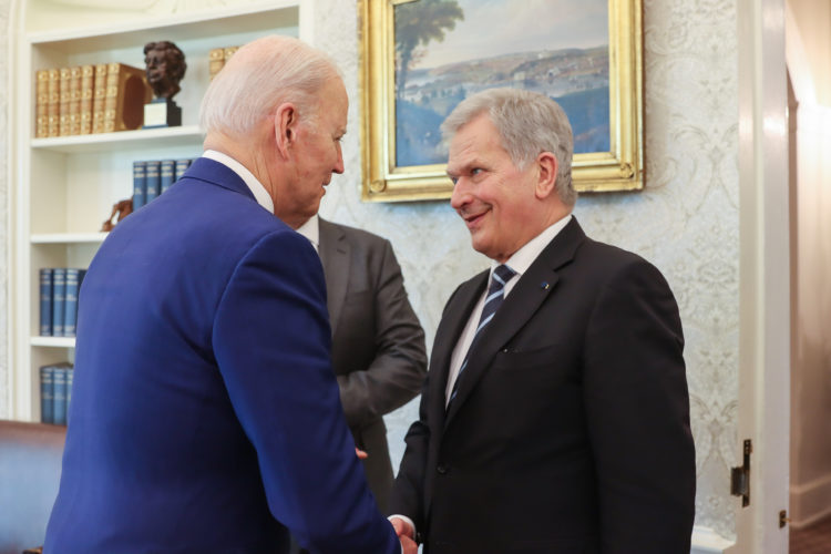 Biden şi-a reafirmat sprijinul pentru aderarea Finlandei la NATO