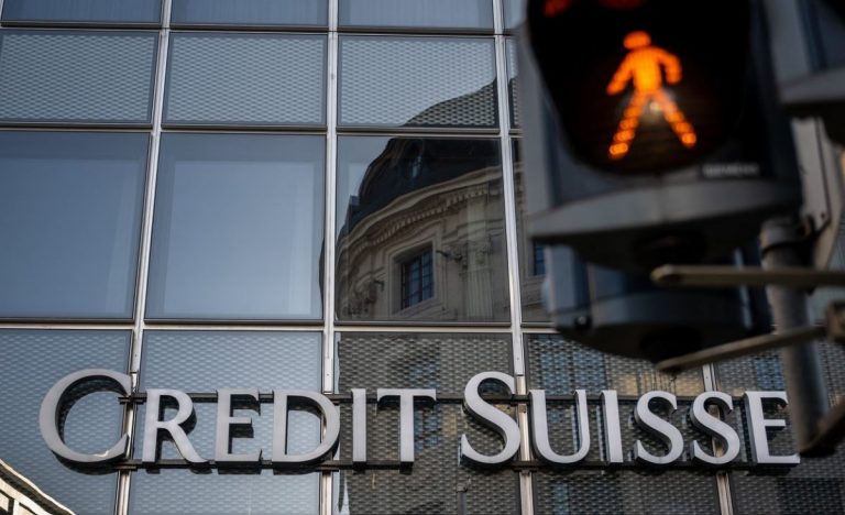 Procuratura Federală din Elveţia va  ancheta preluarea Credit Suisse de către UBS