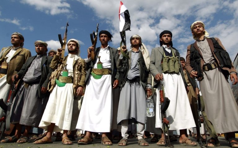 Regatul Unit şi SUA impun sancţiuni împotriva unor responsabili ai rebelilor houthi din Yemen