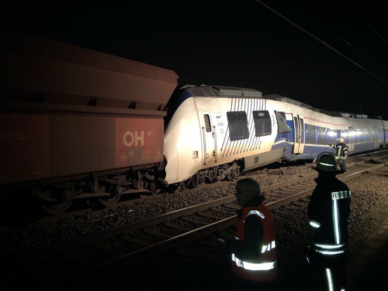 Autorităţile germane investighează accidentul de tren în care au fost rănite zeci de persoane – VIDEO