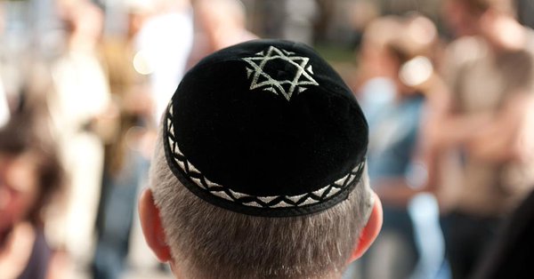 Un filmuleţ cu jigniri antisemite a devenit viral pe net – VIDEO