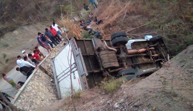 Accident teribil în Mexic! Cel puțin 25 de oameni au murit – FOTO/VIDEO