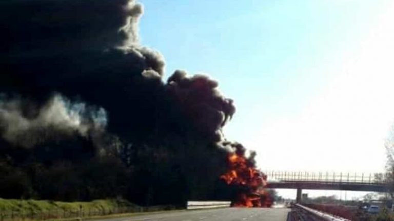 Şase morţi într-un accident pe o autostradă din Italia