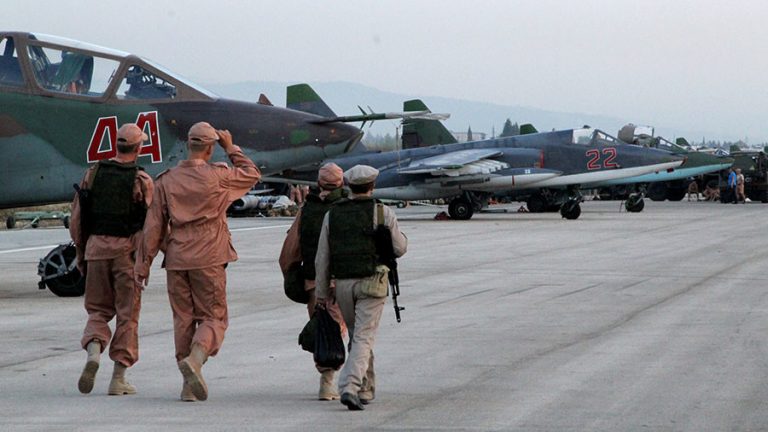 Rusia a trimis avioane dotate cu rachete hipersonice la baza sa aeriană Hmeimim din Siria pentru exerciţii navale (presă)