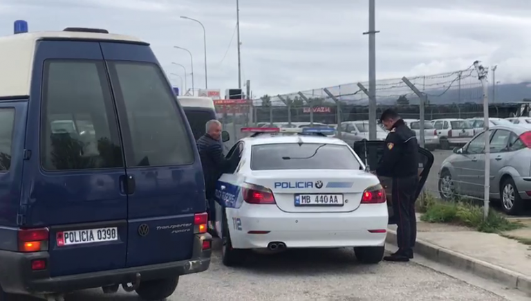 Jaf ca-n filme pe aeroportul din Tirana: Hoții au fugit cu milioane de euro dintr-un avion! – FOTO