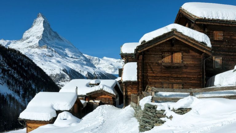 13.000 de turişti au rămas blocaţi într-o celebră staţiune montană din Elveţia