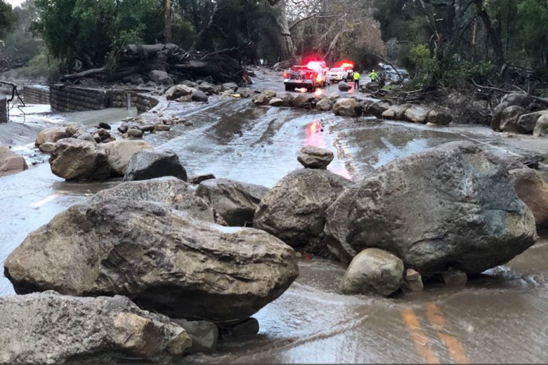 Bilanţul alunecărilor de teren din sudul Californiei a ajuns la 18 victime