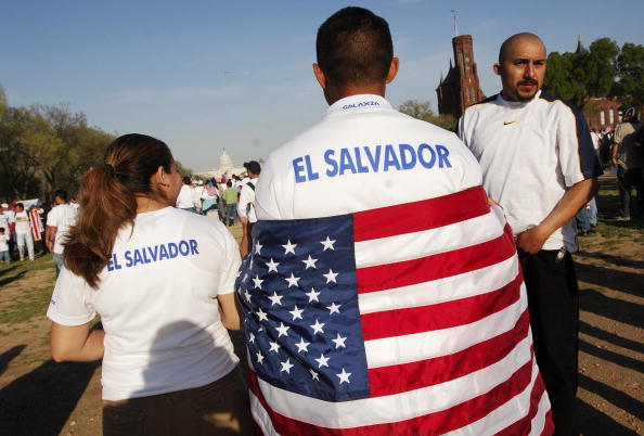 Qatarul întinde un colac de salvare emigranţilor daţi afară din SUA