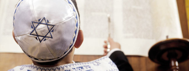 Bild propune o iniţiativă inedită pentru combaterea antisemitismului: kippah decupabilă – FOTO