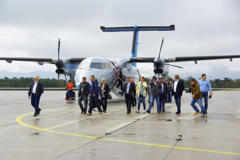 Rusia trimite avioane militare pe o insulă disputată cu Japonia