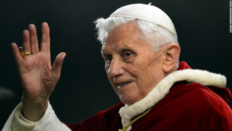 Papa emerit Benedict al XVI-lea şi-a sărbătorit ziua de naştere cu fratele său