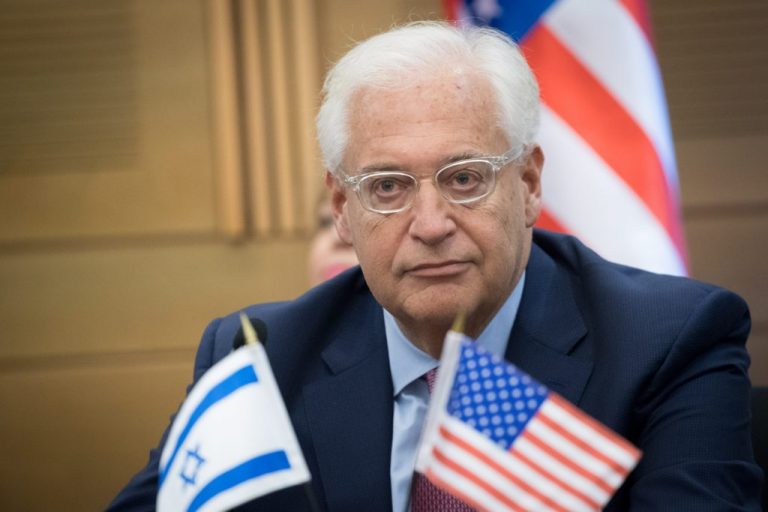Polemică aprinsă între ambasadorul SUA în Israel şi cel mai mare ziar de la Tel Aviv