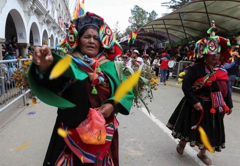 CARNAGIU în prima zi a carnavalului din Bolivia – VIDEO