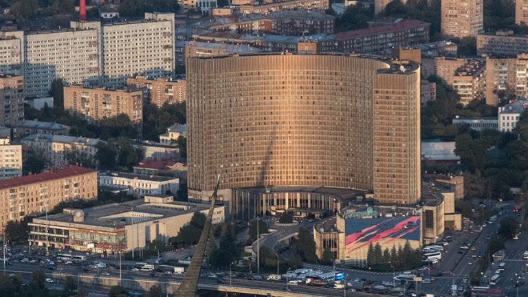 INCENDIU într-un hotel celebru din Moscova. Peste 200 de oameni au fost evacuaţi – VIDEO