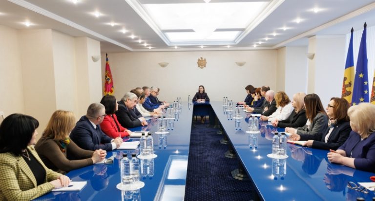 Maia Sandu a discutat cu profesorii și rectorii despre referendumul – aderarea Moldovei la UE