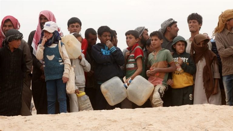 Parlamentul European aprobă un ajutor de sute de milioane de euro pentru refugiaţii sirieni şi palestinieni