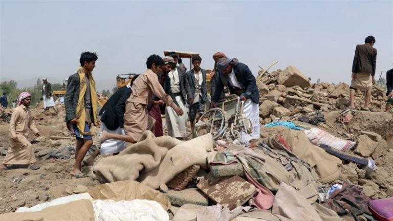 Zeci de morţi şi răniţi într-un raid aerian în nordul Yemenului