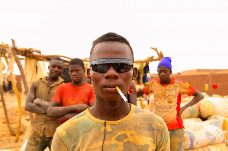 Franţa investeşte 10 milioane de euro pentru a-i feri pe tinerii din Niger de jihadism