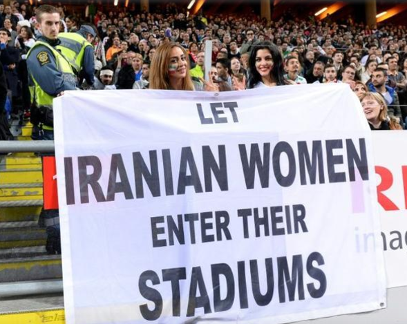 Femeile din Iran NU au voie pe stadioanele de fotbal: ‘Nu este treaba FIFA!’