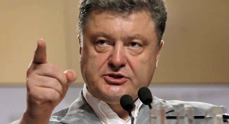 De ziua naţională a Ucrainei, Poroşenko trimite un mesaj clar: ‘Suntem pregătiţi să dăm un răspuns militar dur agresorului’