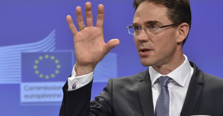 Vicepreședinte CE: Polonia trebuie să înceteze să mai trateze UE ca pe o maşină de făcut bani