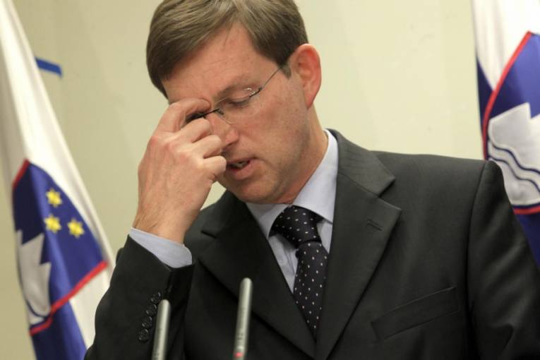 Rămasă fără premier, Slovenia se îndreaptă cu paşi repezi spre alegerile anticipate