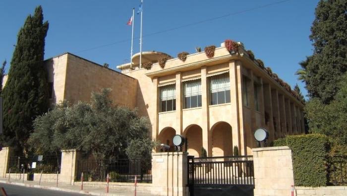 Un angajat al consulatului francez din Ierusalim a fost arestat pentru trafic de arme în teritoriile palestiniene